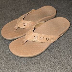 Vionic Tide Shona Leather Flip-Flop Sandals